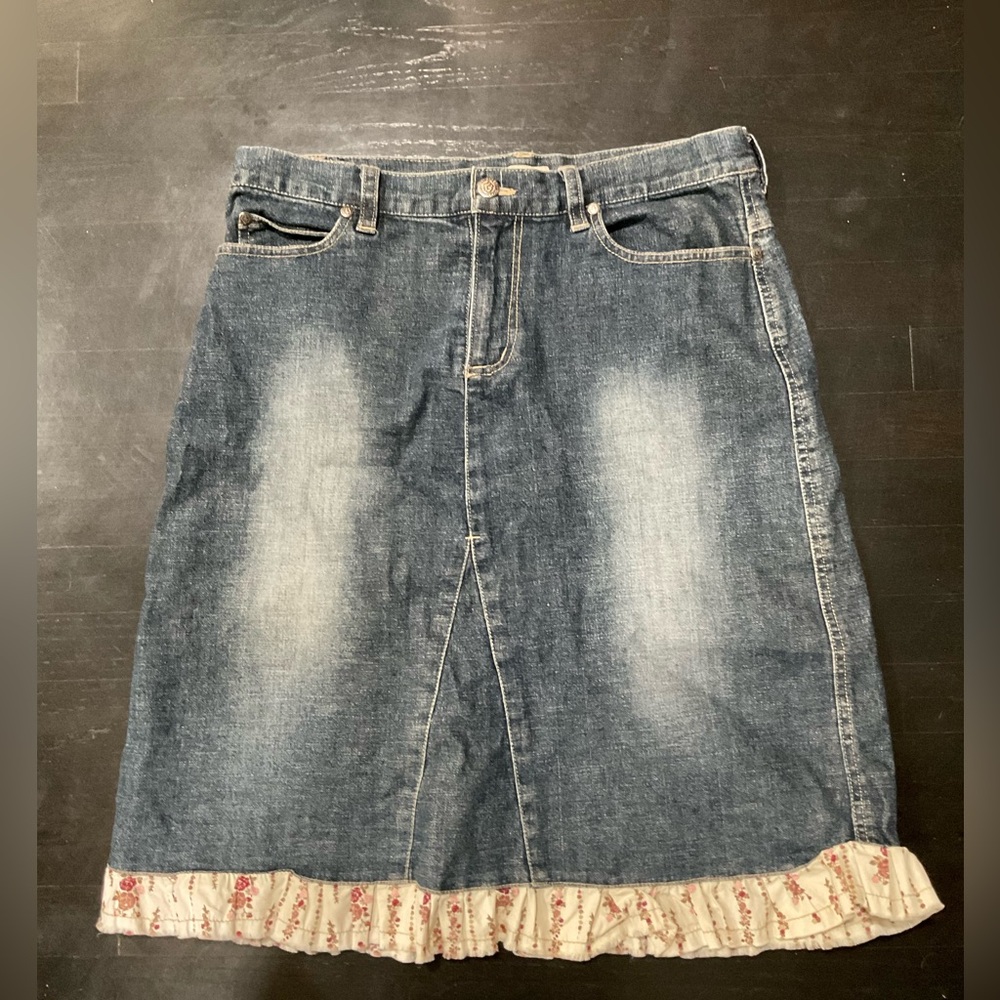 VINTAGE GROGGY‎ DENIM SKIRT WITH RUFFLED HEM